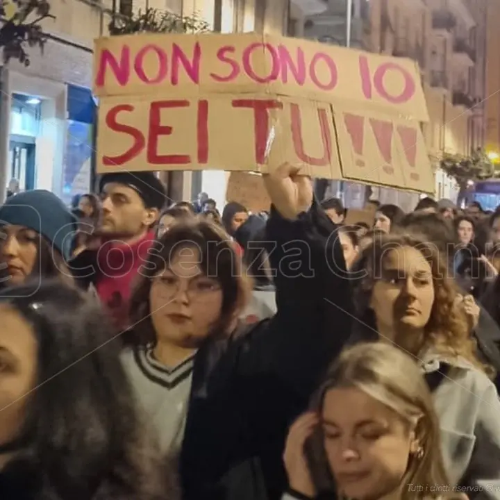 Giornata contro la violenza sulle donne, Caruso: «Dobbiamo educare alla parità dei sessi»