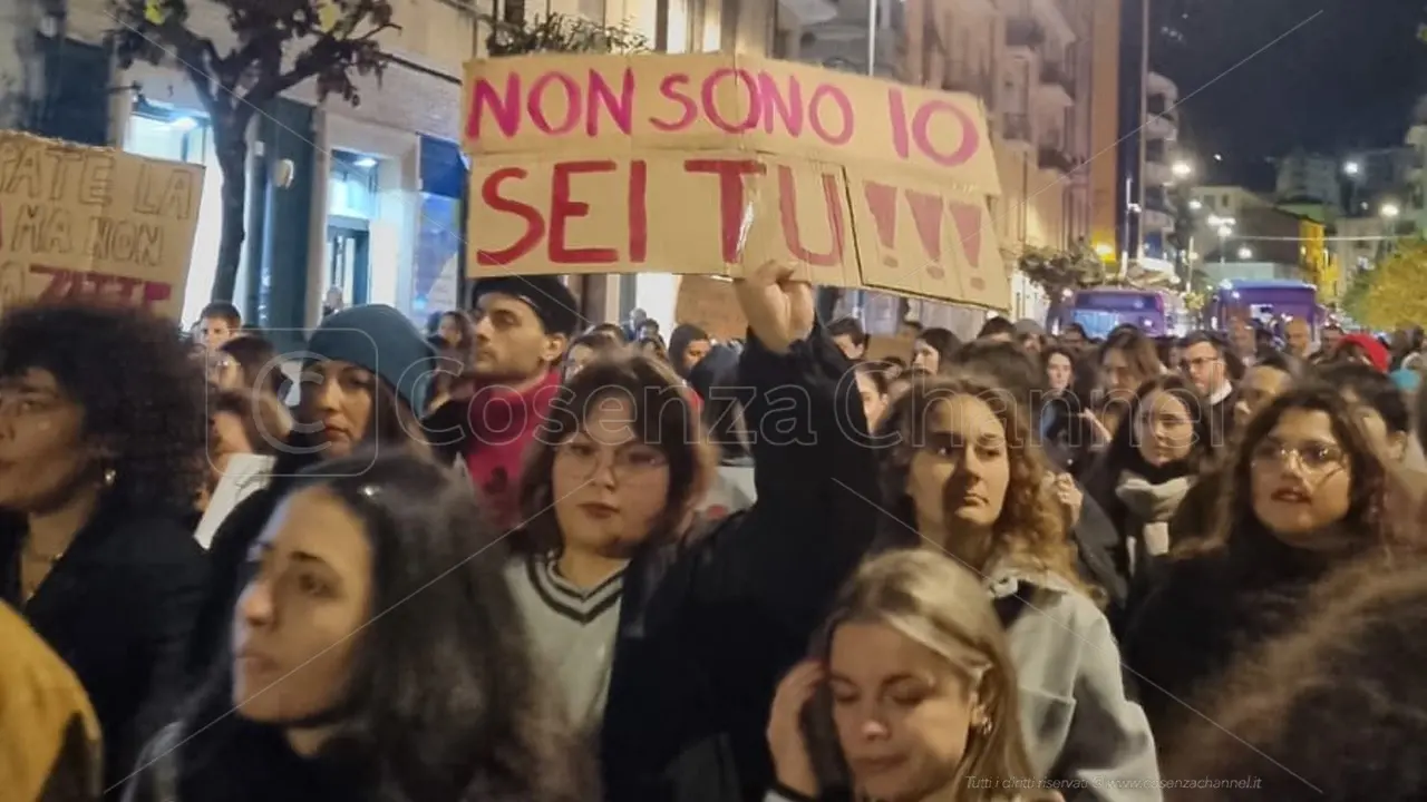 Giornata contro la violenza sulle donne, Caruso: «Dobbiamo educare alla parità dei sessi»