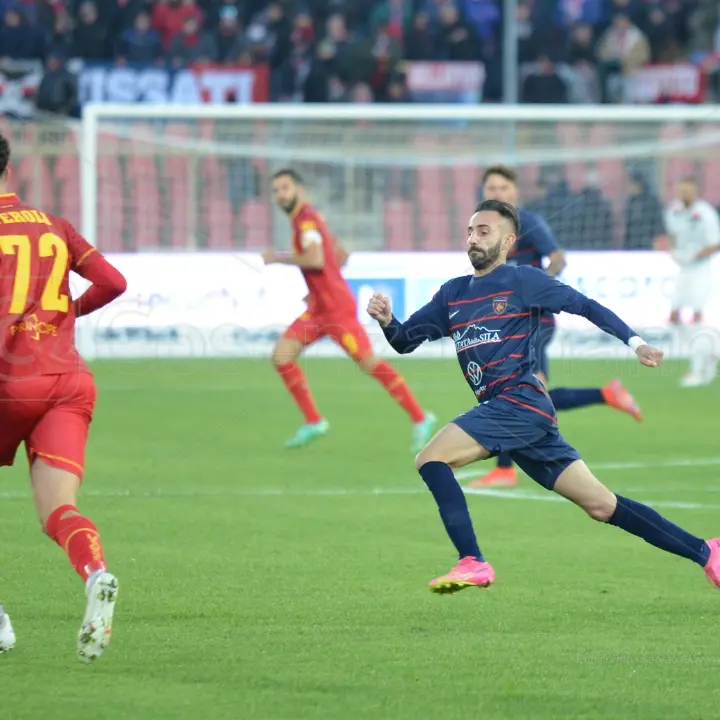 Cosenza, Viviani ancora ko. Le condizioni di Marras dopo il derby