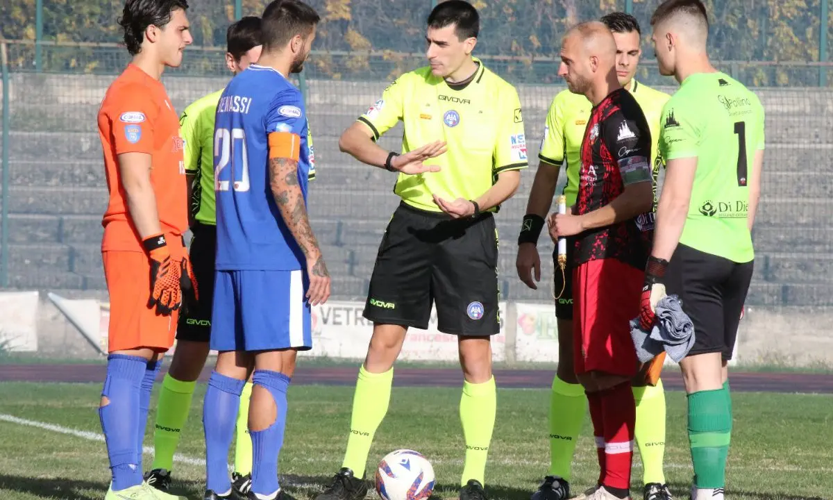 Calcio, il Castrovillari gioca bene ma s'inchina alla corazzata Siracusa