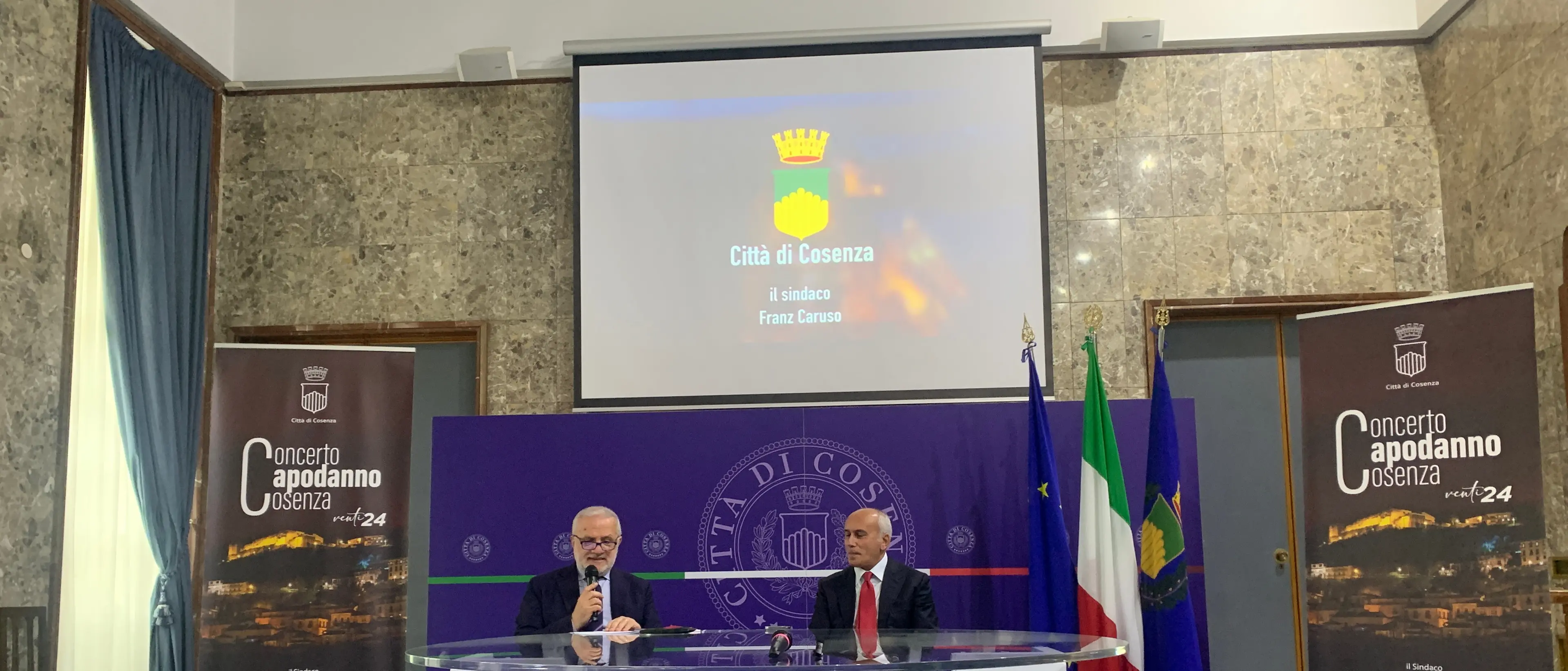 Capodanno Cosenza con Giorgia. Il sindaco: «Lei ha scelto di essere qui»