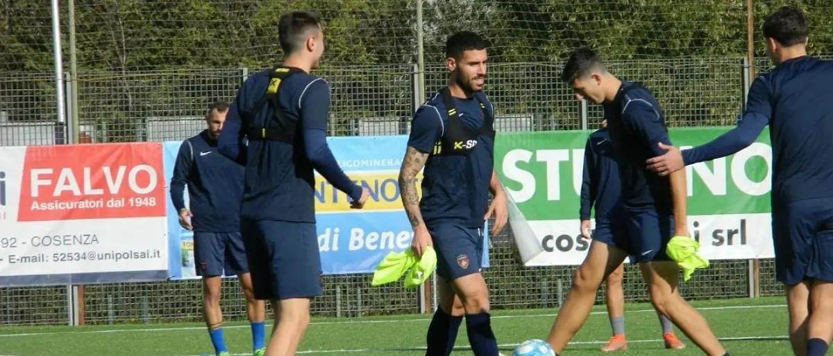 Il Cosenza perde le ali. Altro risentimento muscolare dopo quello di Canotto