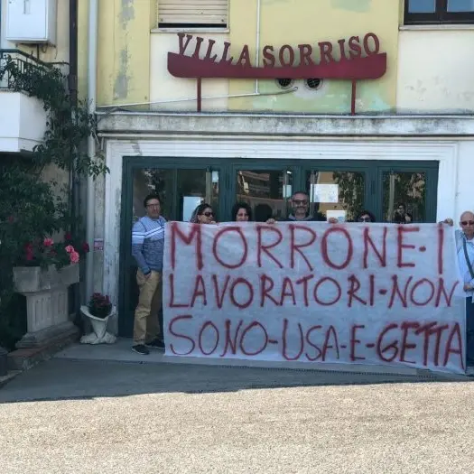Gli ex lavoratori della Rsa dei Morrone: «Aspettiamo ancora gli stipendi arretrati»