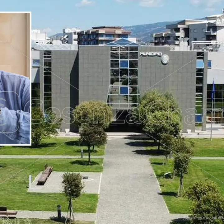 Città unica, il comitato rendese per il no: «Luigino Sergio conferma la sua parzialità»