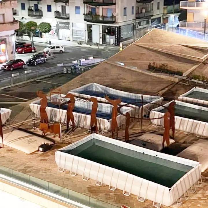“Piscine” a piazza Bilotti, in atto test di carico per il dissequestro
