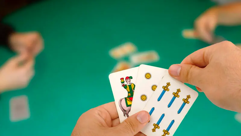 Card game with Neapolitan cards typical of Naples.