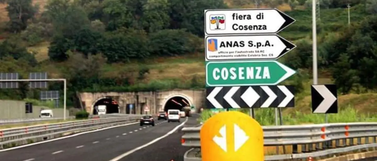 Come raggiungere Cosenza, ecco tutte le opzioni di viaggio