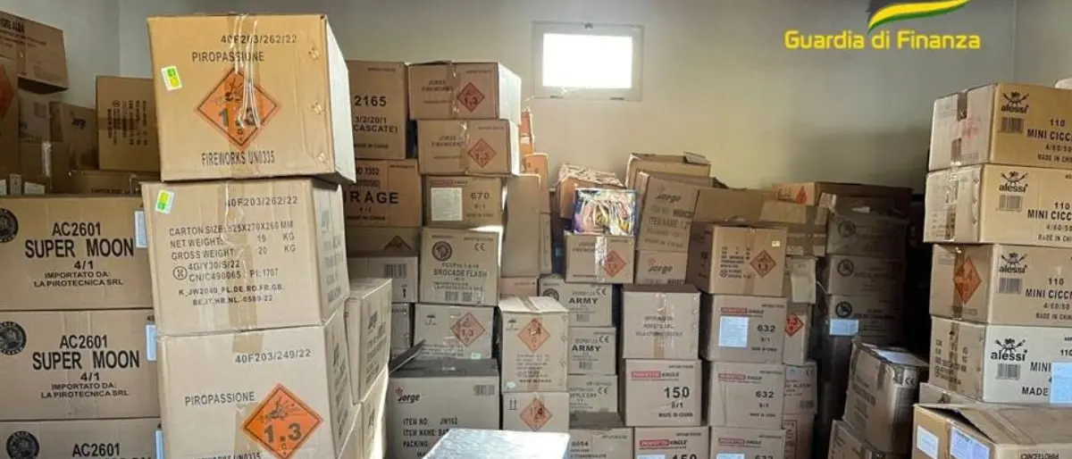 Corigliano Rossano, sequestrate 4 tonnellate di fuochi d’artificio assimilabili a bombe
