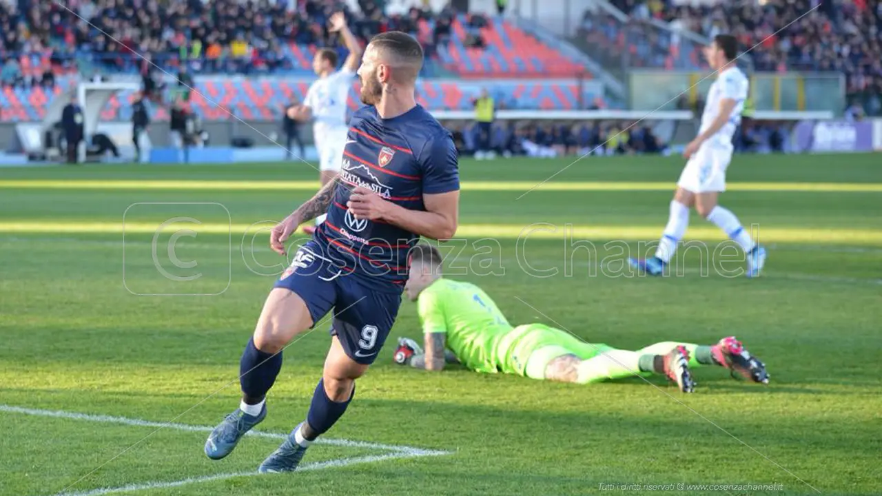 Cremonese-Cosenza: i convocati da parte di Caserta