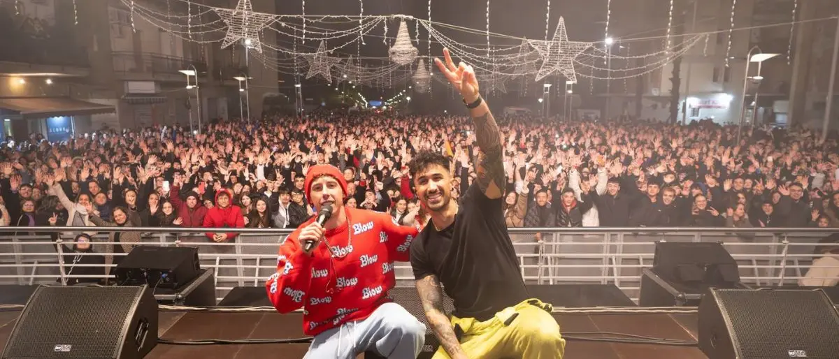 Shade fa impazzire Corigliano Rossano: successo per il concerto di Natale