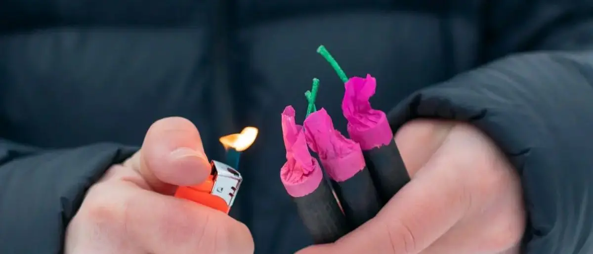 Capodanno in Calabria, scoppio di petardi: feriti due bambini