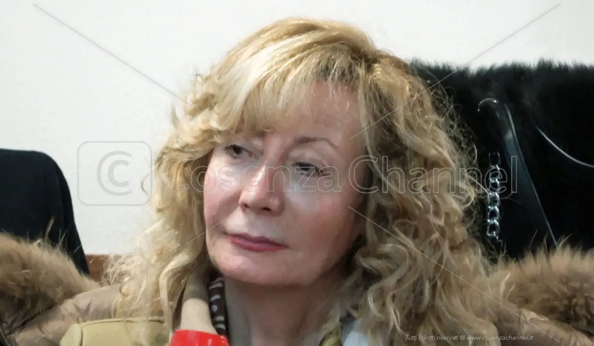 Paola, la preside Sandra Grossi nuovo assessore della Giunta Politano