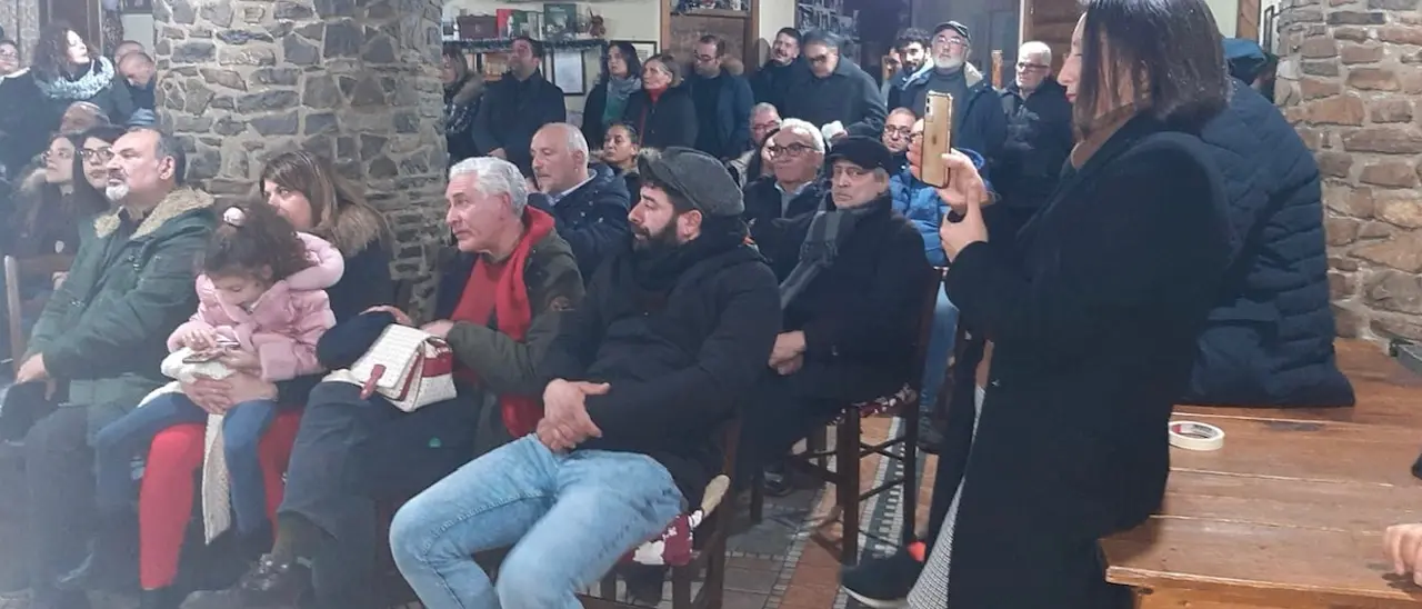 Longobucco, la minoranza svolge il \"Consiglio comunale d'opposizione\"