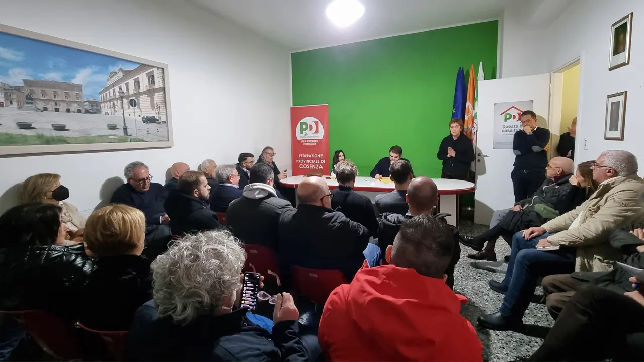 Pd Cosenza, segni di vita (e di dissenso) dall'assemblea di circolo
