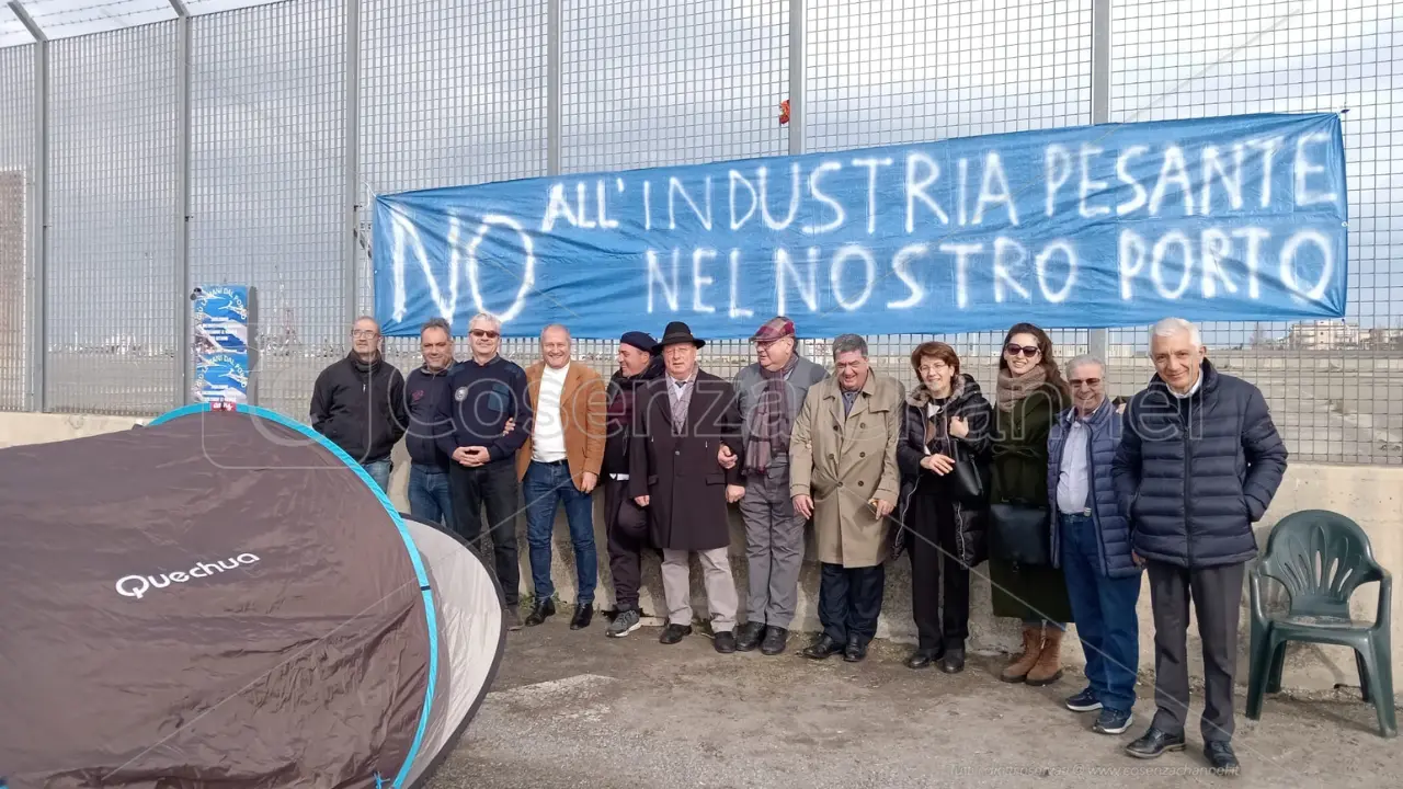 Corigliano Rossano, parte il sit-in permanente per dire no a Baker Hughes