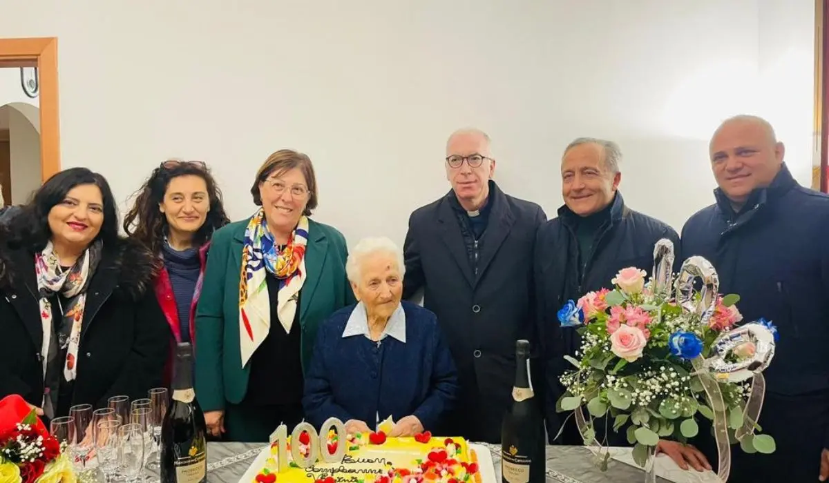 San Marco festeggia la centenaria Virginia Sarpa: nonna e bisnonna dolcissima