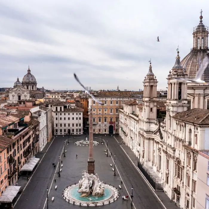 I minori della casa famiglia \"Lo Scoiattolo\" a Piazza Navona per l'arrivo della Befana