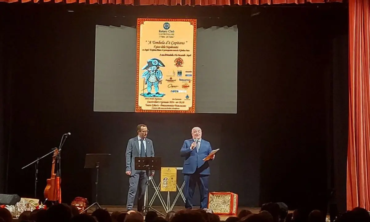 Rotary Club Castrovillari, ha riscosso un grande successo lo spettacolo di beneficenza “A Tombola d’ò Capitano”