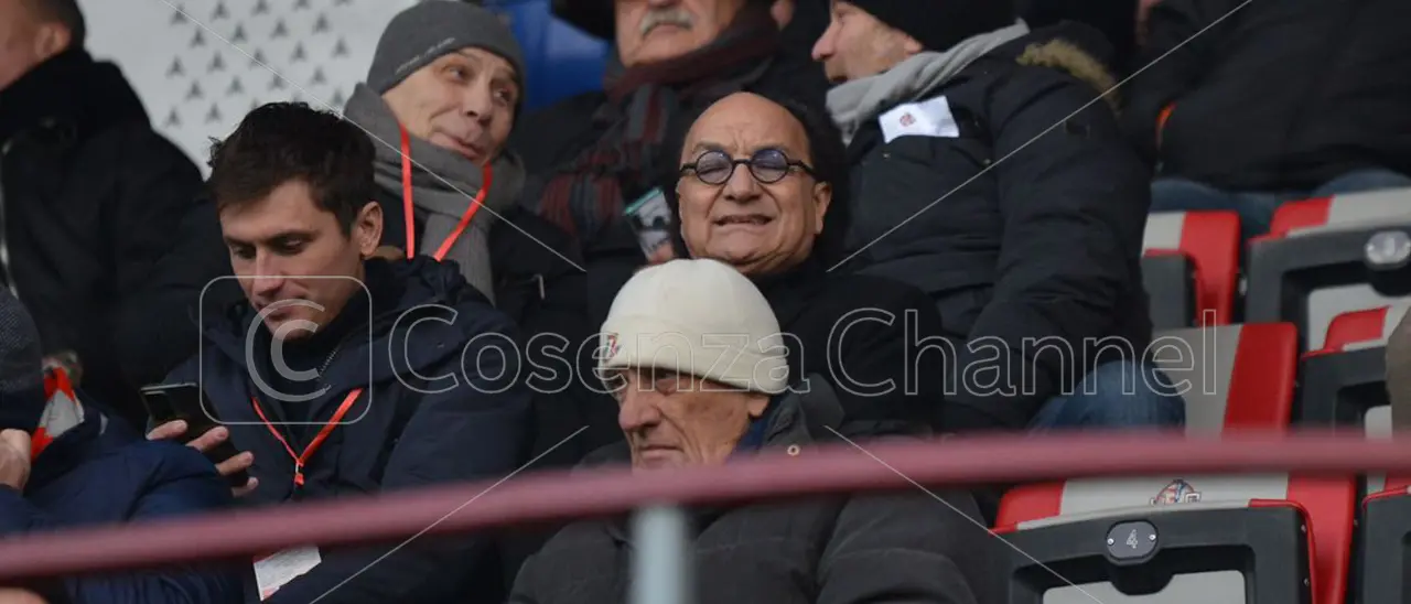 Cosenza, Guarascio e Delvecchio summit a Genova. In tribuna c'era Oddo