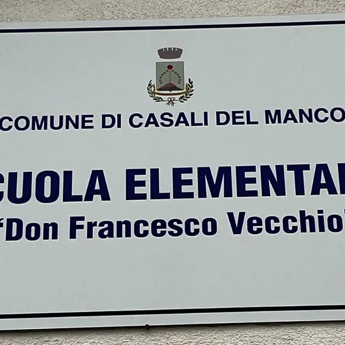 Casali del Manco, riconsegnata la scuola primaria di via Nicolas Green