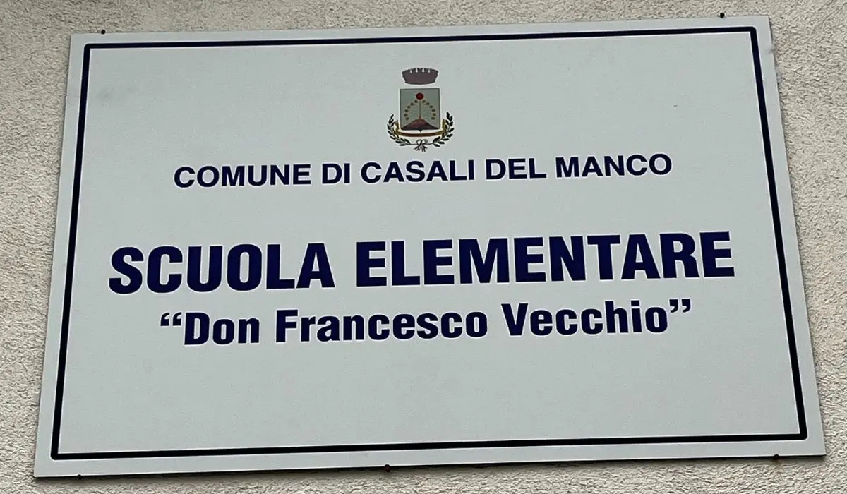 Casali del Manco, riconsegnata la scuola primaria di via Nicolas Green