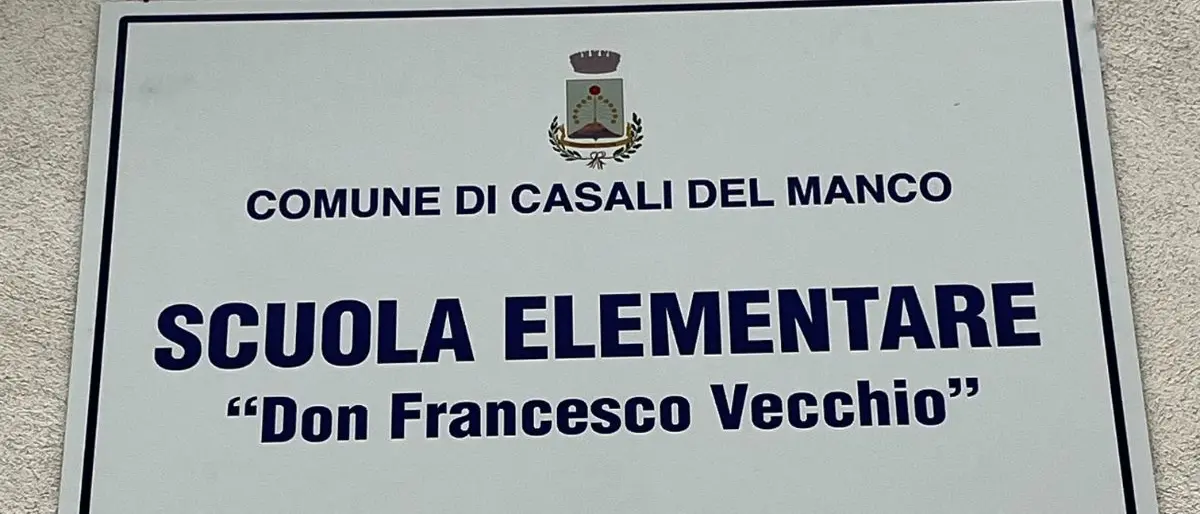 Casali del Manco, riconsegnata la scuola primaria di via Nicolas Green