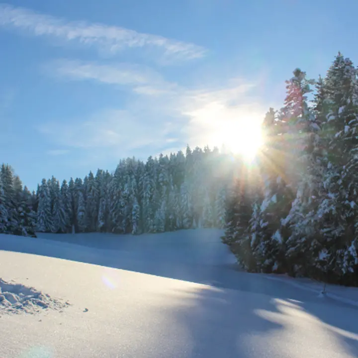 Natale con il sole: miglioramento del meteo, neve sui rilievi e mari in attenuazione