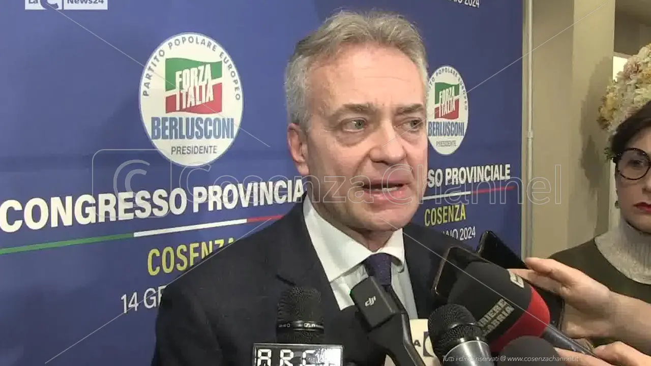 Cetraro, colpo di scena. Gianluca Gallo: «Forza Italia garantisca sostegno a Cennamo»