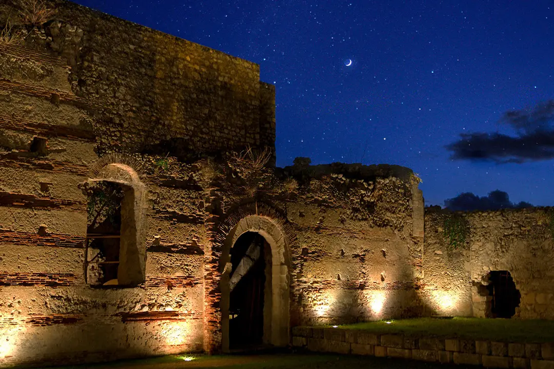 Castello di Cosenza, la storia infinita. Ancora una proroga