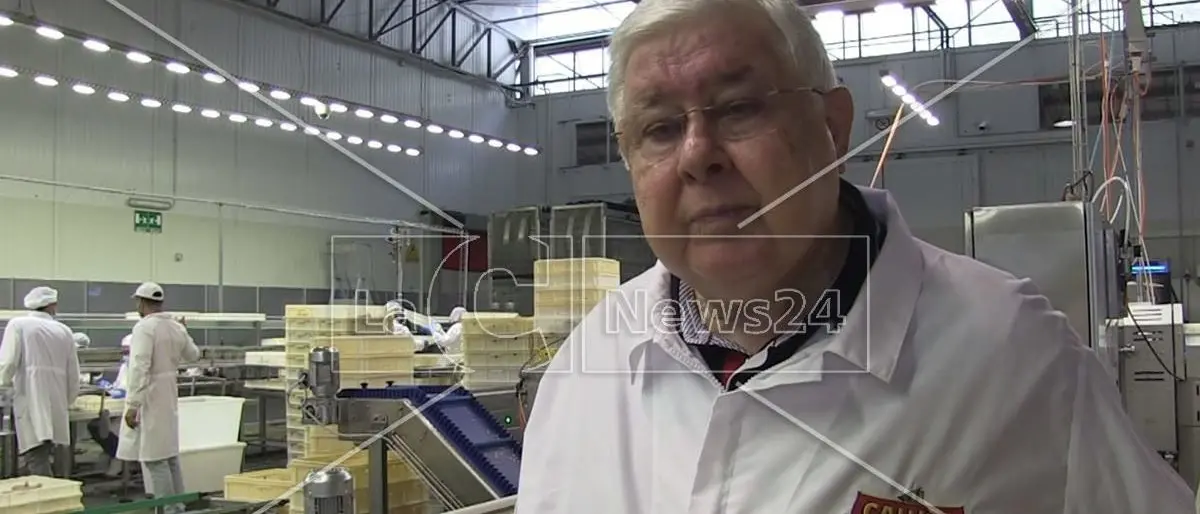 Pippo Callipo in lacrime dopo l'ennesima intimidazione: «Noi imprenditori del Sud siamo degli eroi» | VIDEO