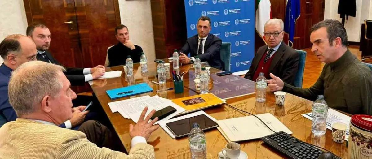 Abramo Customer Care, tre mesi di proroga per i contratti dei lavoratori