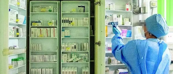 Ospedale di Cosenza a secco di farmaci. Mancano anche guanti e siringhe