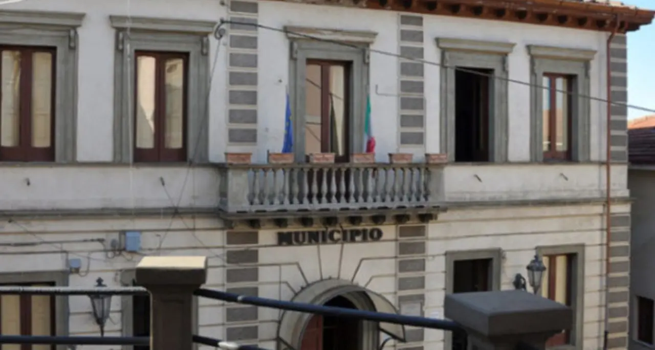 Aprigliano avvia la Comunita Energetica Rinnovabile. Curcio: «Passo storico»