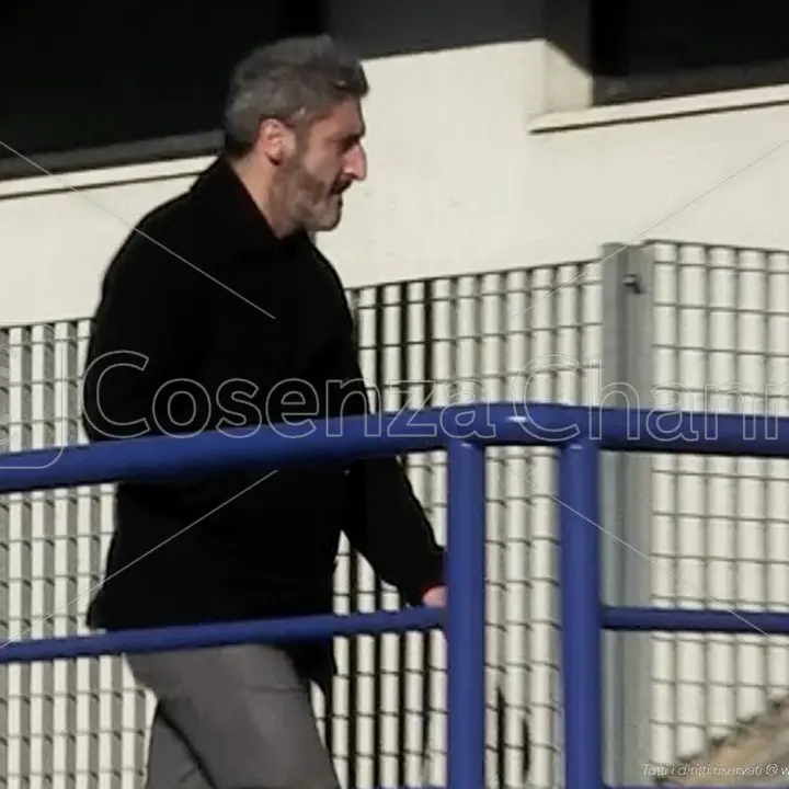 Calciomercato Cosenza, due partenze per poi chiudere con il botto