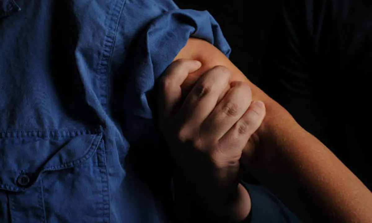 Carabinieri arrestano uomo violento ad Acquaformosa, 30 anni di abusi in famiglia