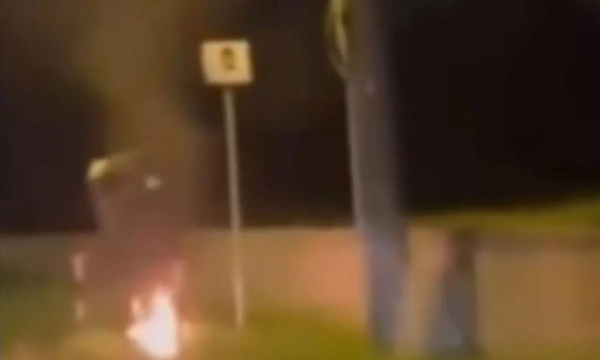 Fleximan fa seguaci: dato alle fiamme un autovelox a Palmi