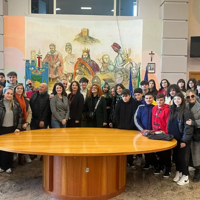 Cosenza, presentato a Palazzo dei Bruzi il Consiglio comunale dei giovani