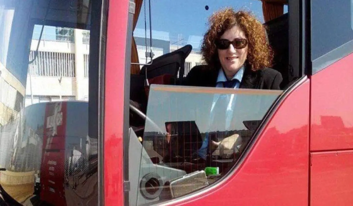 Elda Renna, nuova vittoria legale per l'autista licenziata da Simet e poi riassunta. Resterà al suo posto