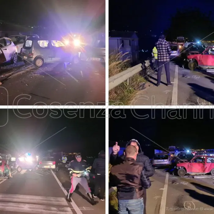 Maxi incidente stradale a Paola, sei auto coinvolte: due feriti gravi | FOTO