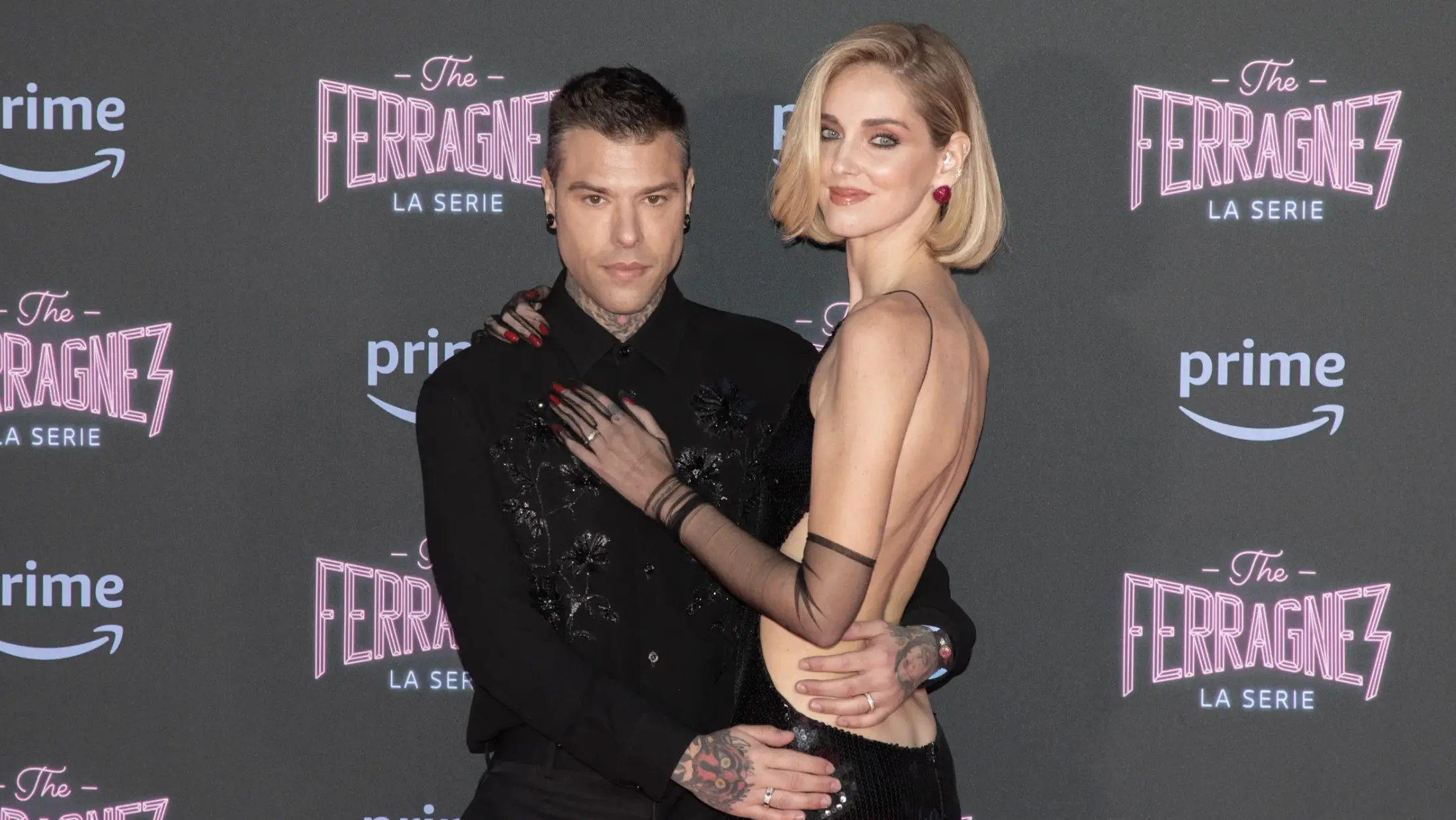 Pandoro-gate, l’impero di Chiara Ferragni in frantumi: ora Fedez vale il doppio della ex moglie e brinda al sorpasso con la mamma\n