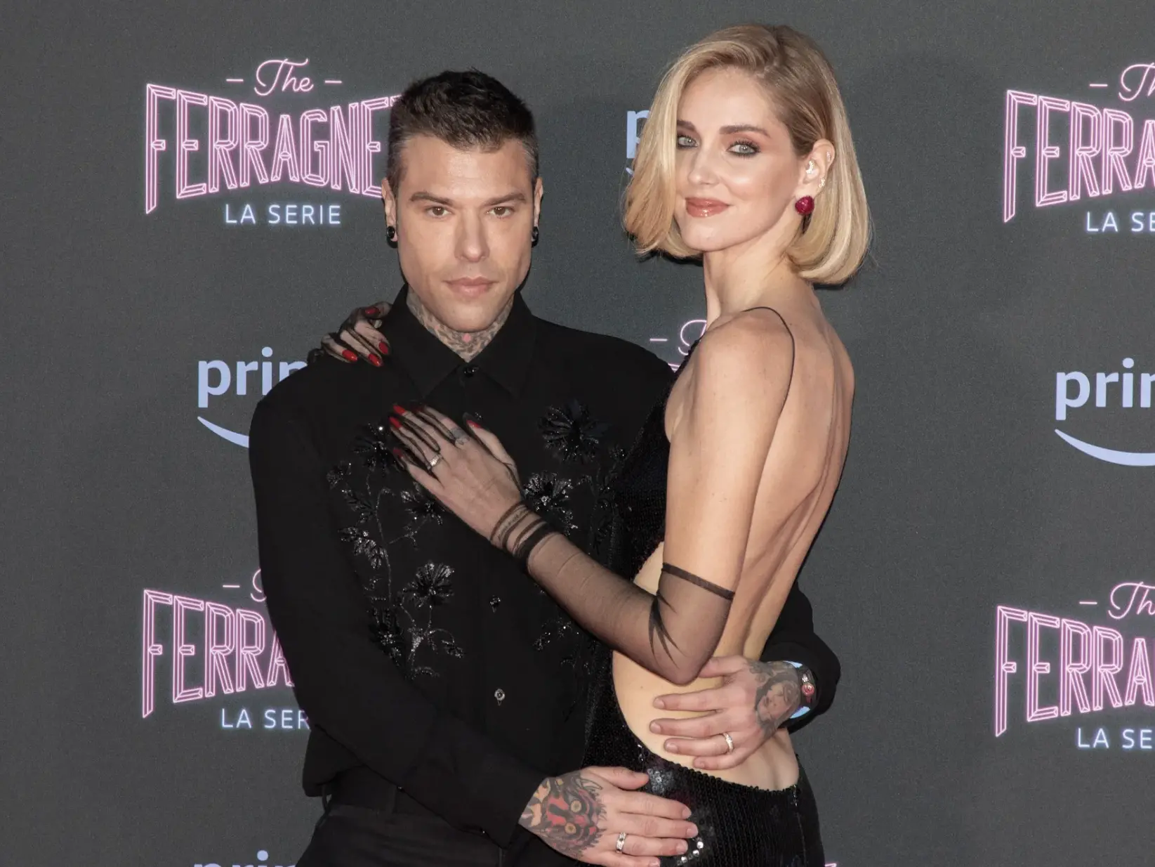 Pandoro-gate, l’impero di Chiara Ferragni in frantumi: ora Fedez vale il doppio della ex moglie e brinda al sorpasso con la mamma
