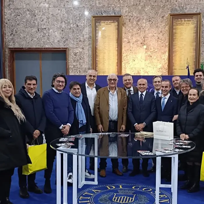 Caruso consegna il Rosone della Cattedrale di Cosenza agli imprenditori che hanno abbellito la città nel periodo natalizio
