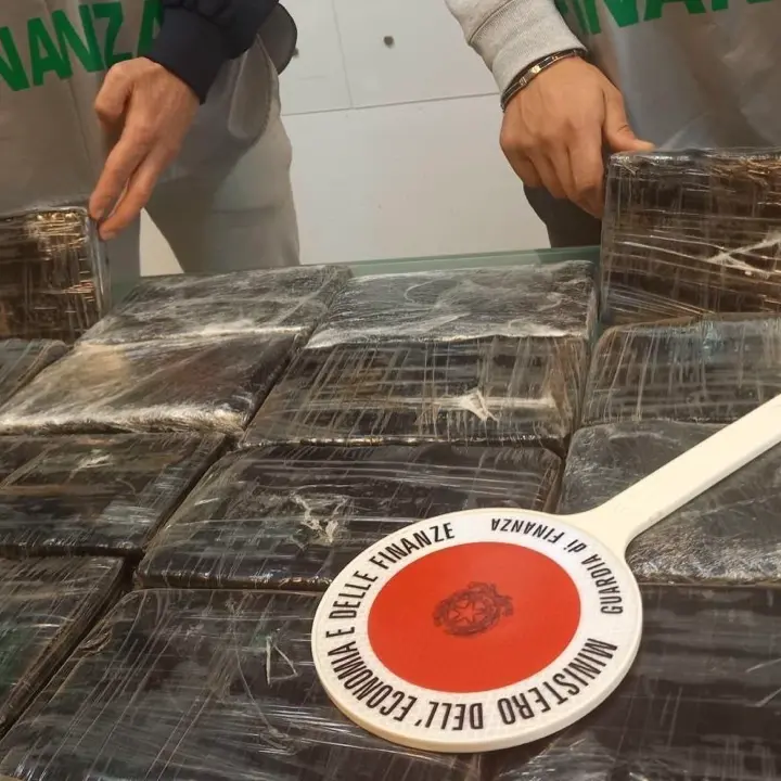 La droga della Camorra anche in Calabria: arrestate 16 persone