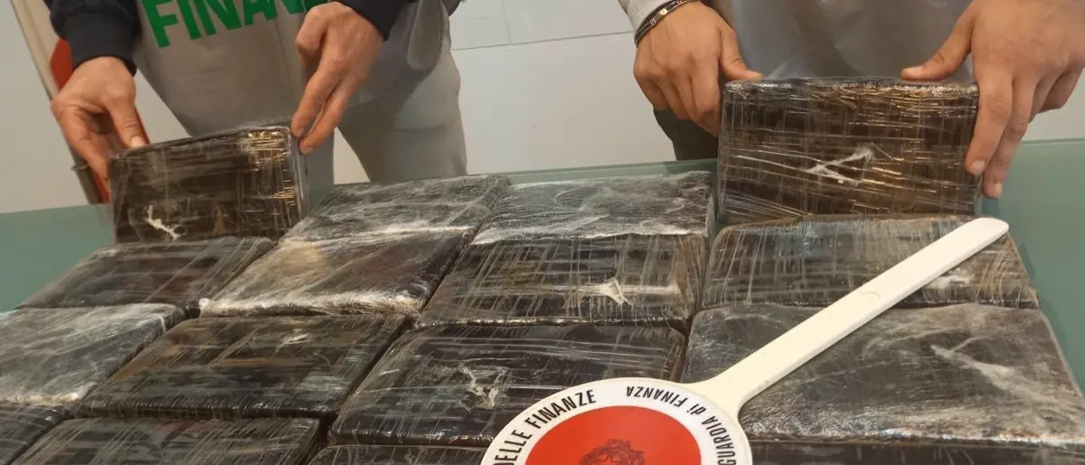 La droga della Camorra anche in Calabria: arrestate 16 persone