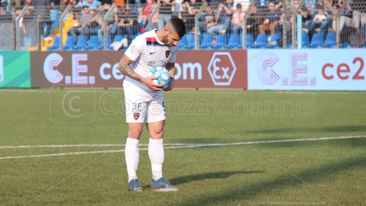 Cosenza, da Genova annunciano: «Tutino avrà questo numero con la Samp»