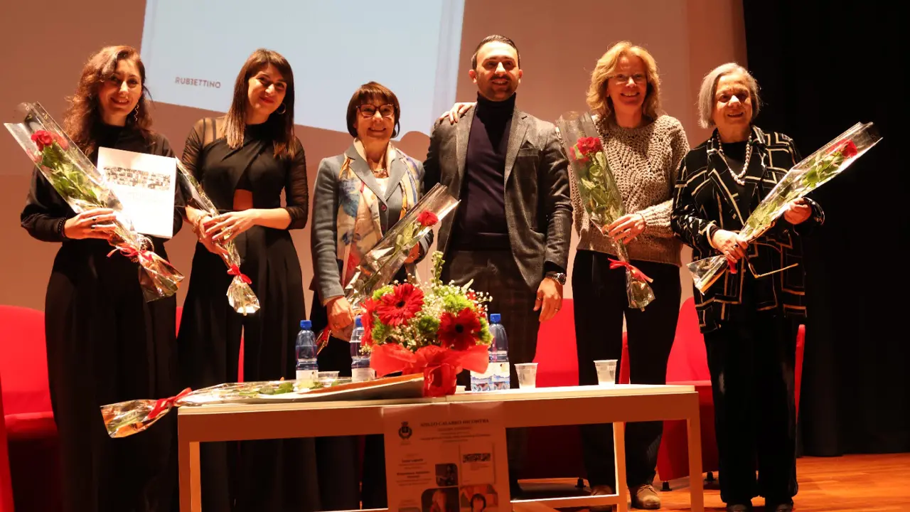 Sandra Savaglio ad Aiello Calabro per il libro di Eliana Godino