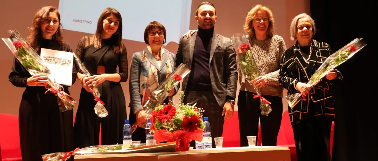 Sandra Savaglio ad Aiello Calabro per il libro di Eliana Godino