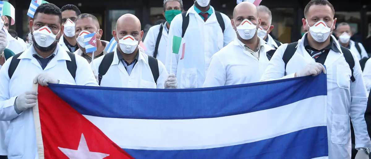 A Cosenza primari in fuga. Qui solo i cubani vogliono indossare il camice bianco