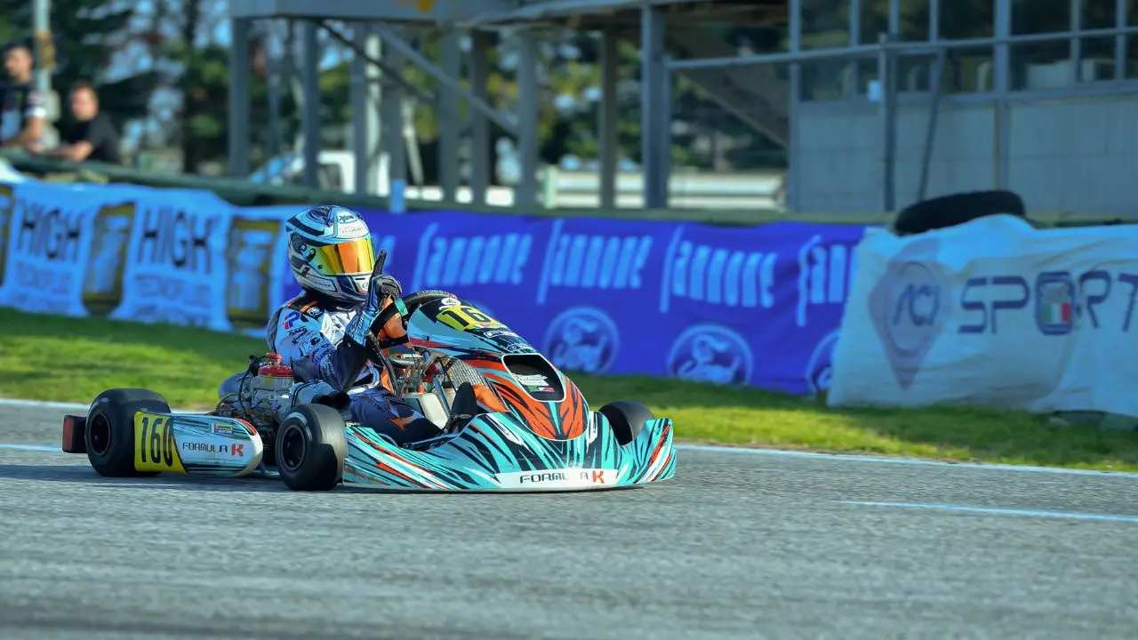 Karting, ancora una bella vittoria per il giovane pilota cosentino Ermanno Quintieri