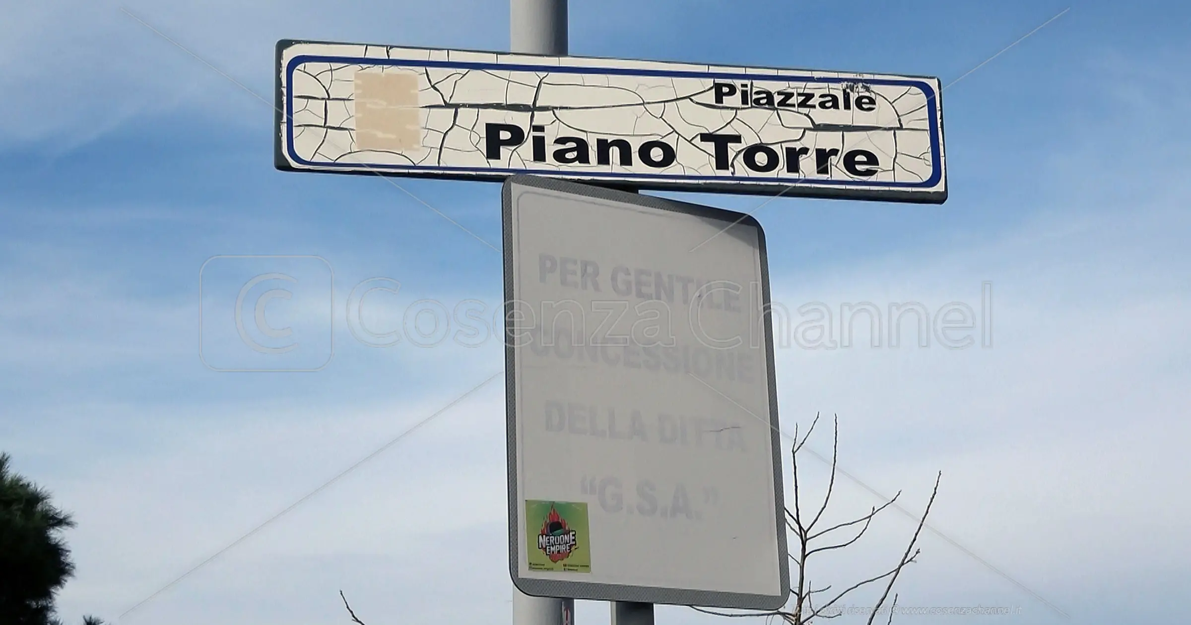 Il rione Piano Torre cade a pezzi e ospita ancora manufatti di amianto